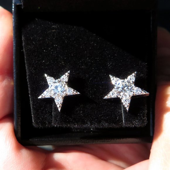 Hearts On Fire HOF Star 18K 1.39ct Diamond Earrings - Picture 3 of 12